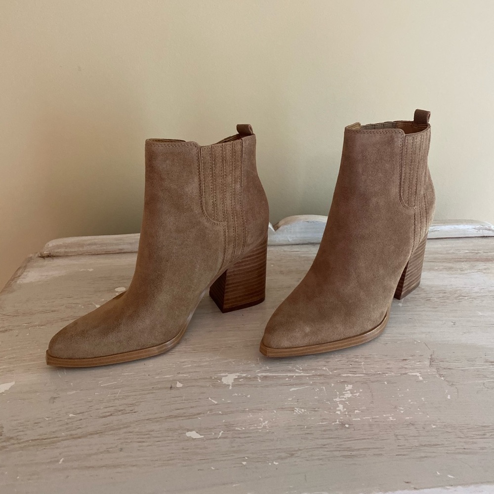 Marc Fisher Oshay Pointed Toe Booties - 8